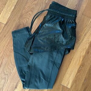 Athleta Rainier 2 in 1 tight size XS